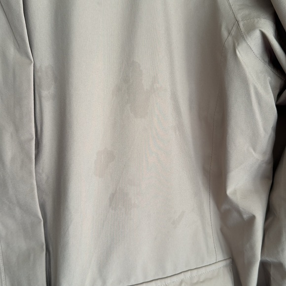 The North Face City Breeze II rain parka, large, kelp tan - Picture 2 of 5